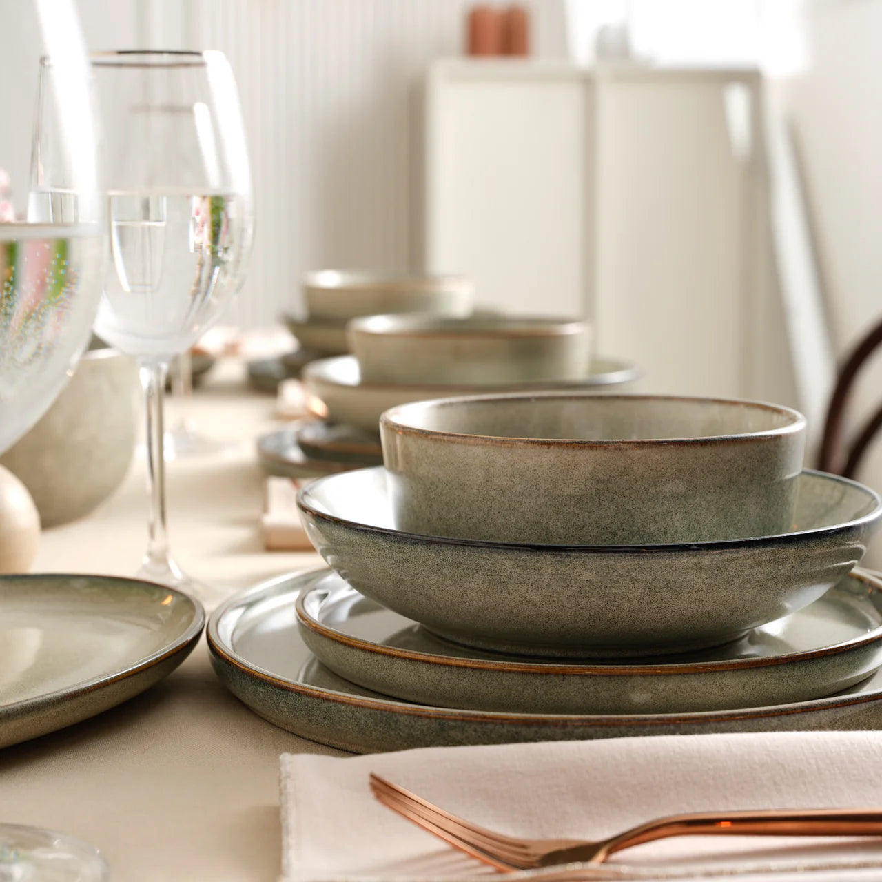 Karaca Earth Collection Skal 55-delige Eetserviesset voor 12 Personen