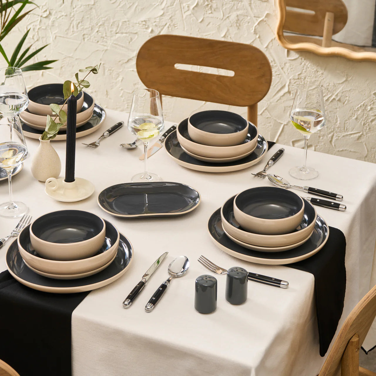 Karaca Terra 36-Piece Anthracite Dinnerware Set voor 8 persoon