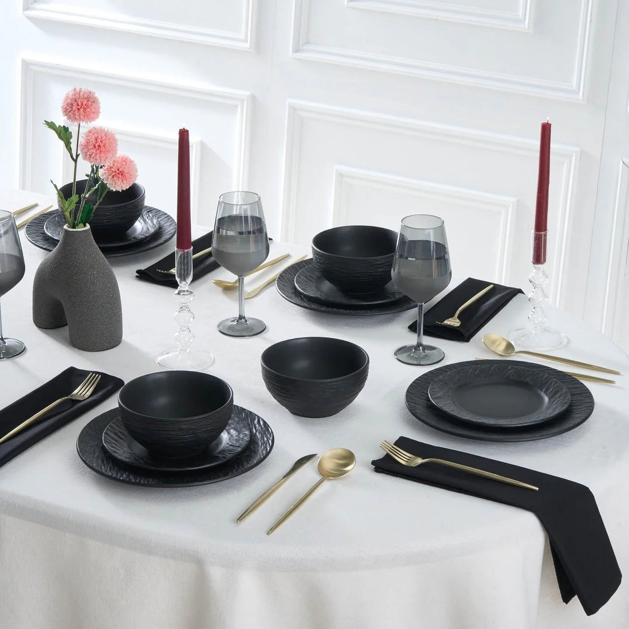 Karaca Solem Embossed - 18-delig Servies van Steengoed voor 6 Personen, Zwart