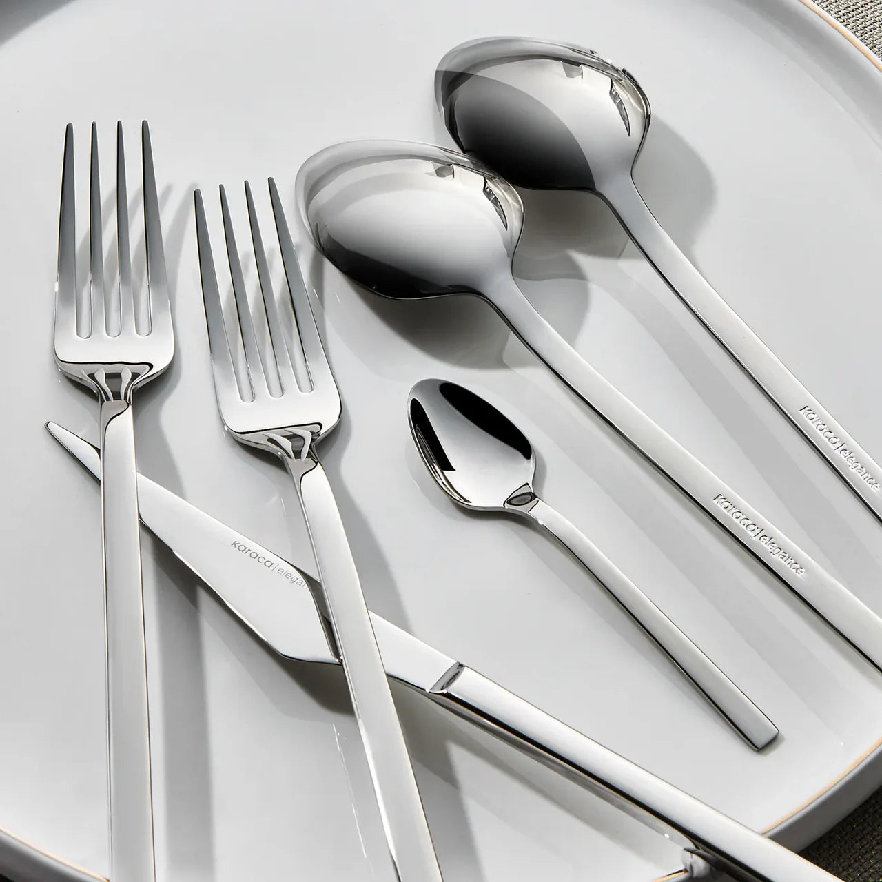 Karaca Seder Elegance 84-delig set voor 12