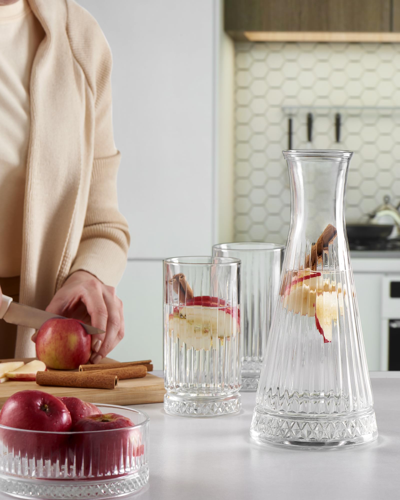 Elysia Carafe